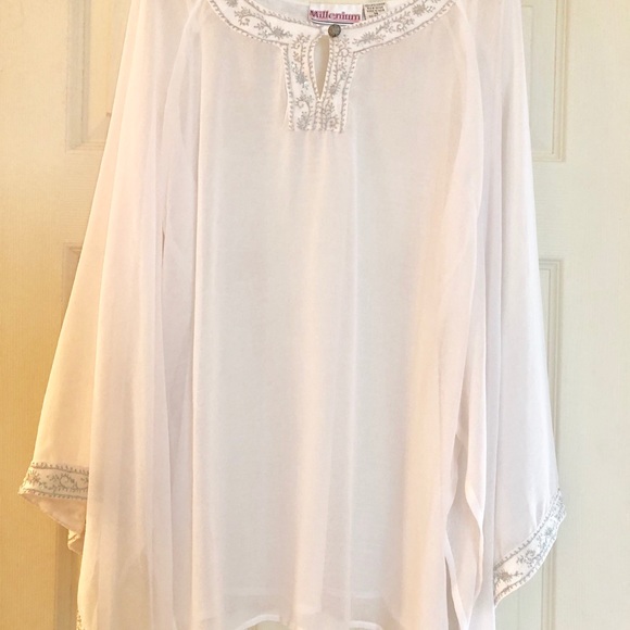 Top - Picture 2 of 2